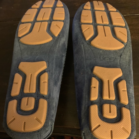 Women’s UGG suede mocs - Picture 4 of 5